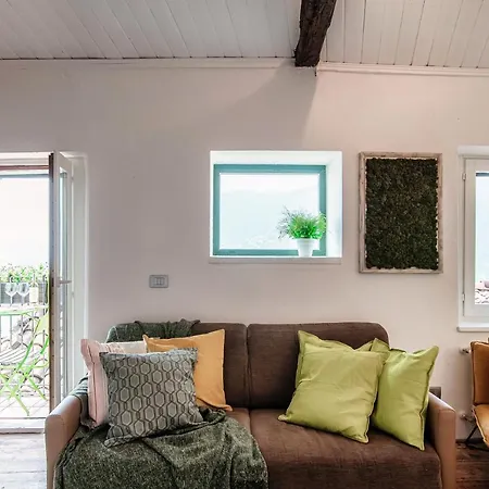 Altido Amazing House With Balcony & View