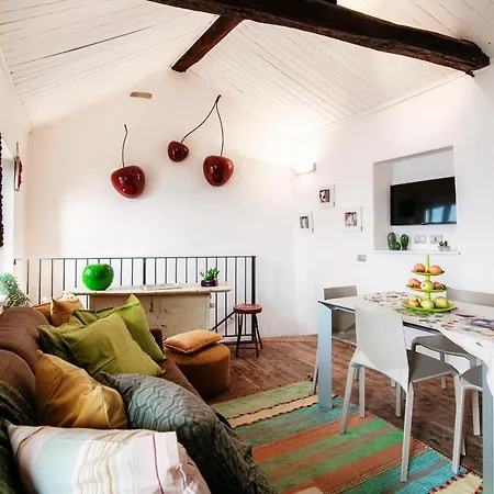 Altido Amazing House With Balcony & View בלביו