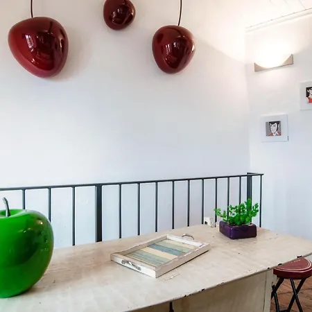 Altido Amazing House With Balcony & View בלביו