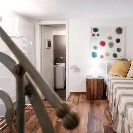 Altido Amazing House With Balcony & View * בלביו